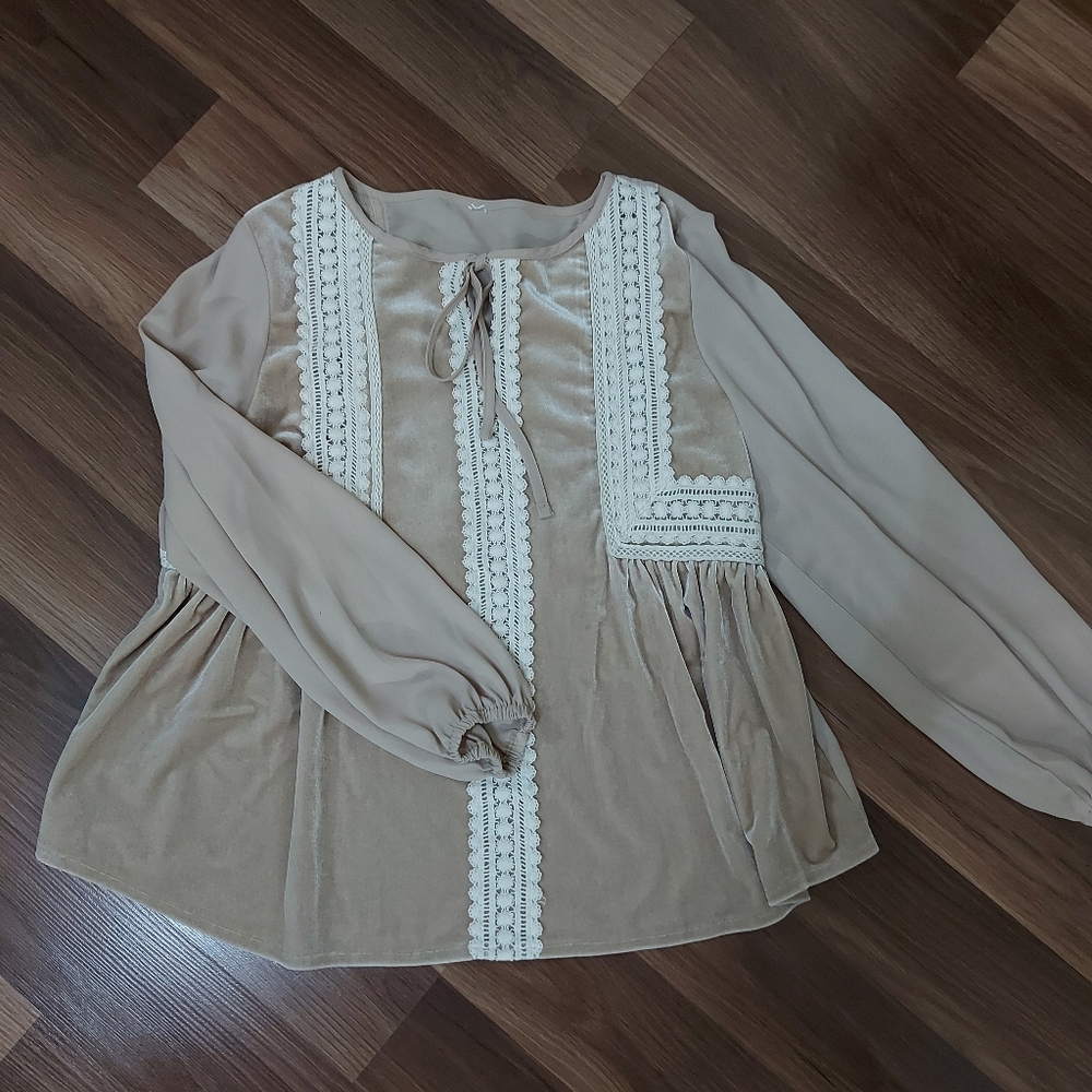 Japanese blouse - Picture 3 of 3